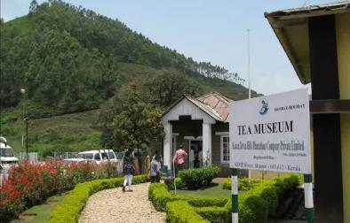 Alleppey, Kumarakom , Thekkady, Munnar